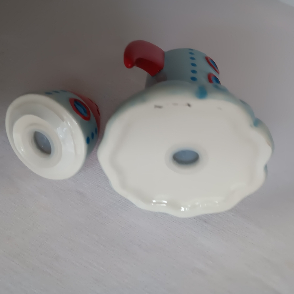 Cracker Barrel Rocket Ship Salt & Pepper Set Boxed NOST - Picture 6 of 9